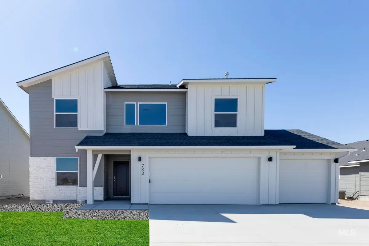 839 Thunderbolt Dr, Mountain Home, ID 83647 - #1