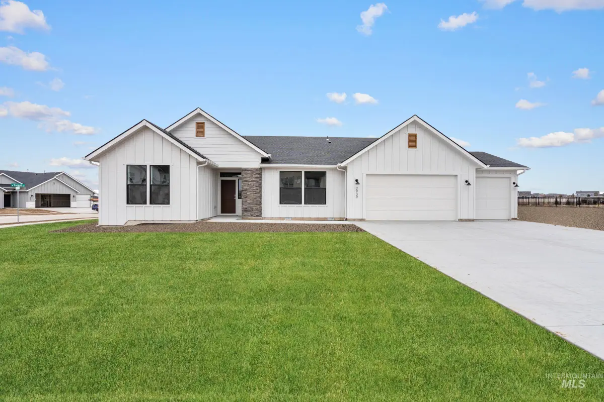 8298 E Cool River Lp, Nampa, ID 83687 - #1