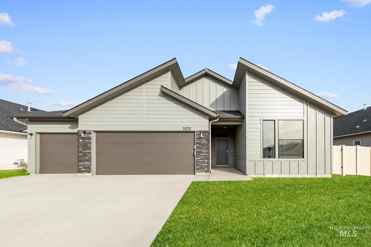 8310 E Cool River Lp, Nampa, ID 83687 - #1