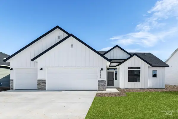 5299 E Phelps Lake Dr, Nampa, ID 83687