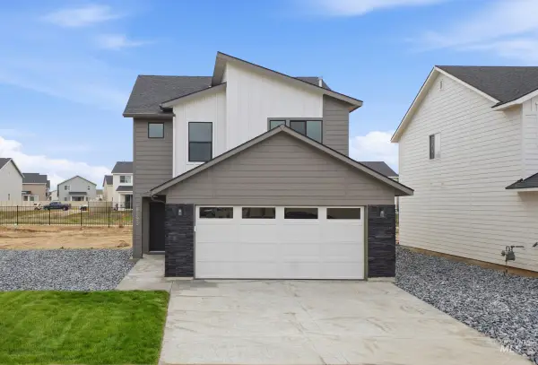 1500 W Braden Dr, Meridian, ID 83642