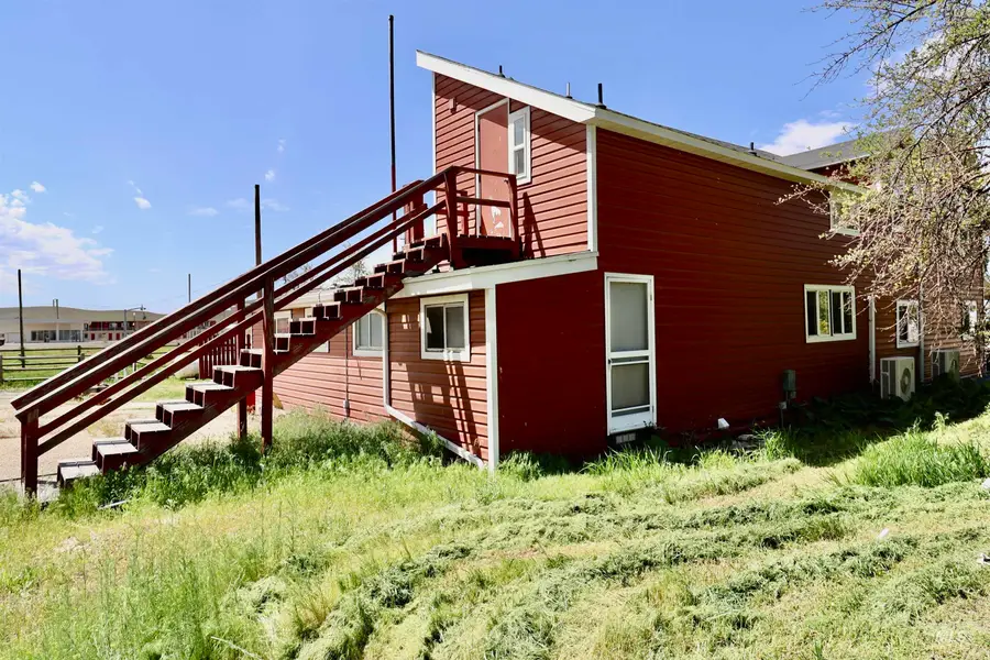 306 Wroten St, Jordan Valley, OR 97910 - #3
