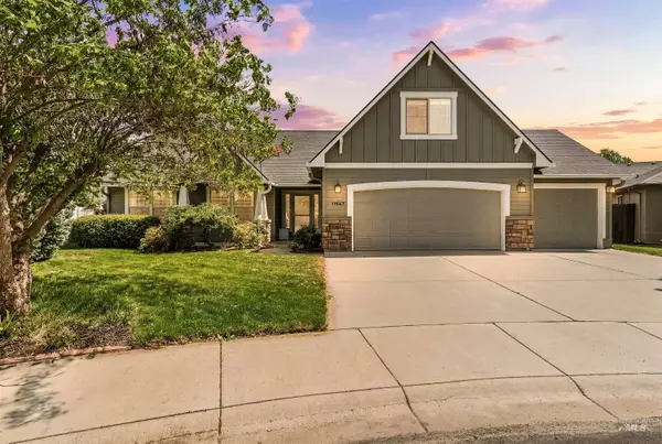 11847 W Darkwood Dr, Star, ID 83669