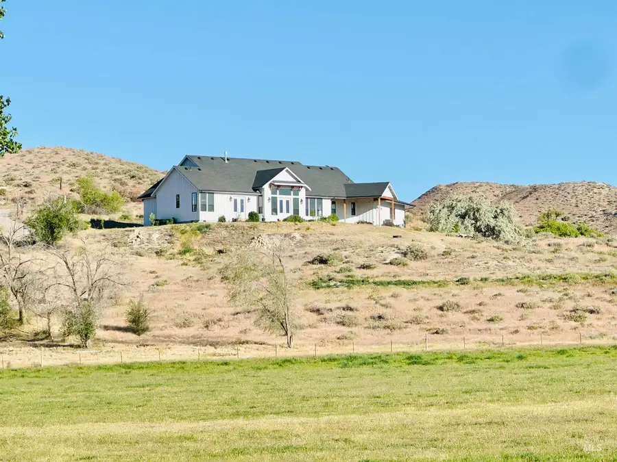 876 Coyote Gulch Rd, Adrian, OR 97901 - #2