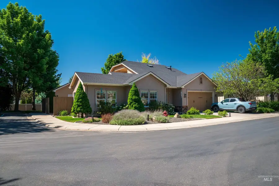 2655 E Piccadilly Ln, Eagle, ID 83616 - #2