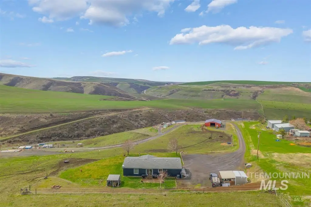 31831 Lonesome Hollow Ln, Lapwai, ID 83540 - #1