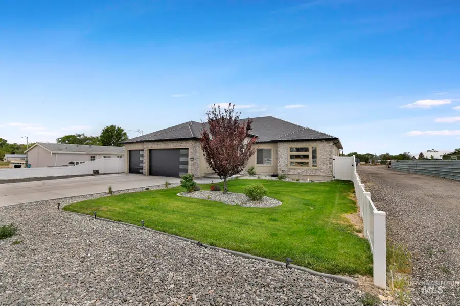 601 Barsness Rd, Buhl, ID 83316 - #3