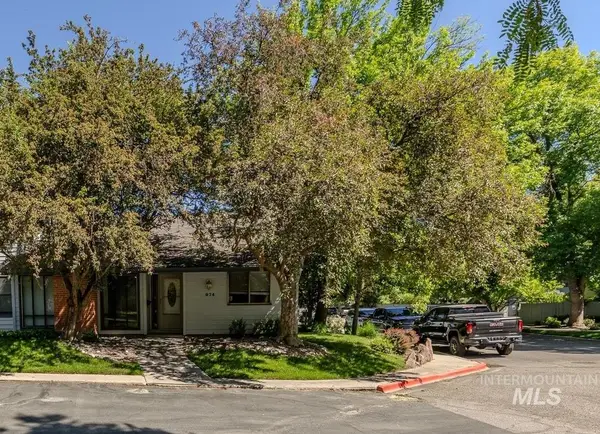 974 E. Strawberry Lane, Boise, ID 83712