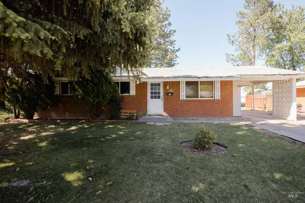 950 E 16th N, Mountain Home, ID 83647