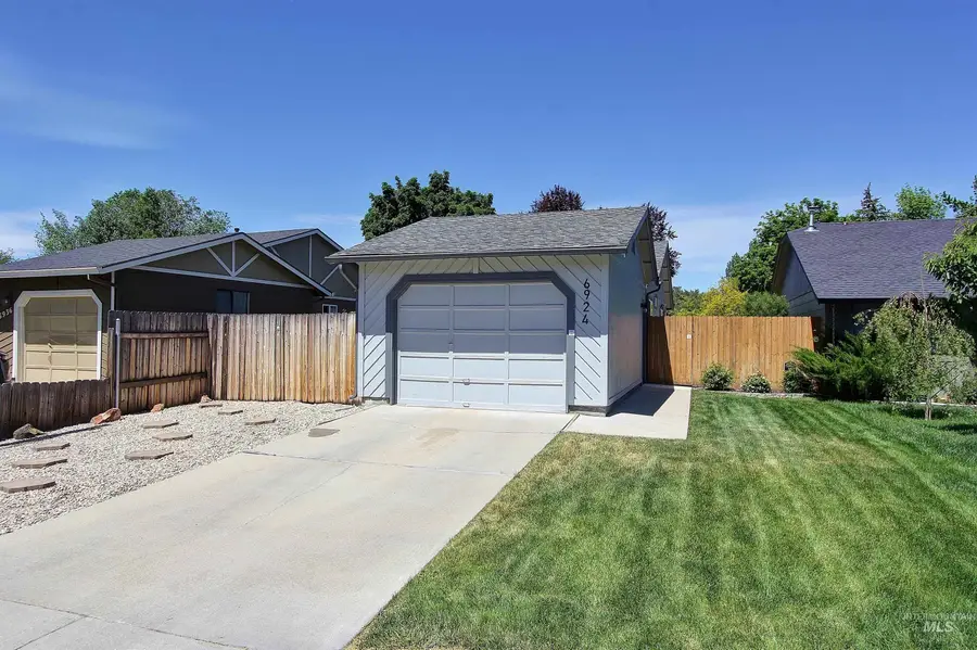 6924 W Gillis Dr, Boise, ID 83714 - #3