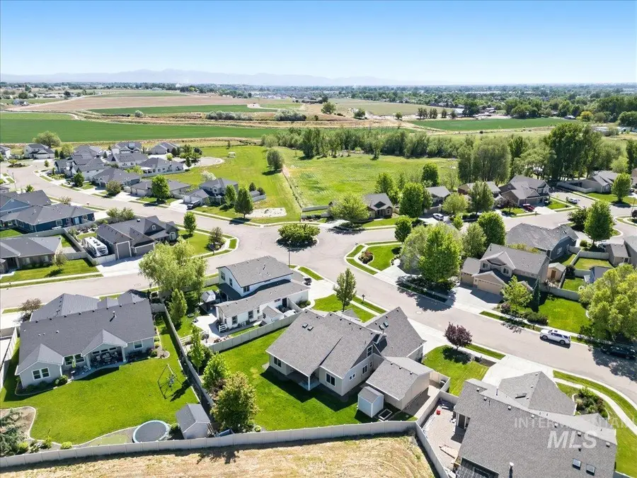 1183 N Buffalo Way, Middleton, ID 83644 - #2