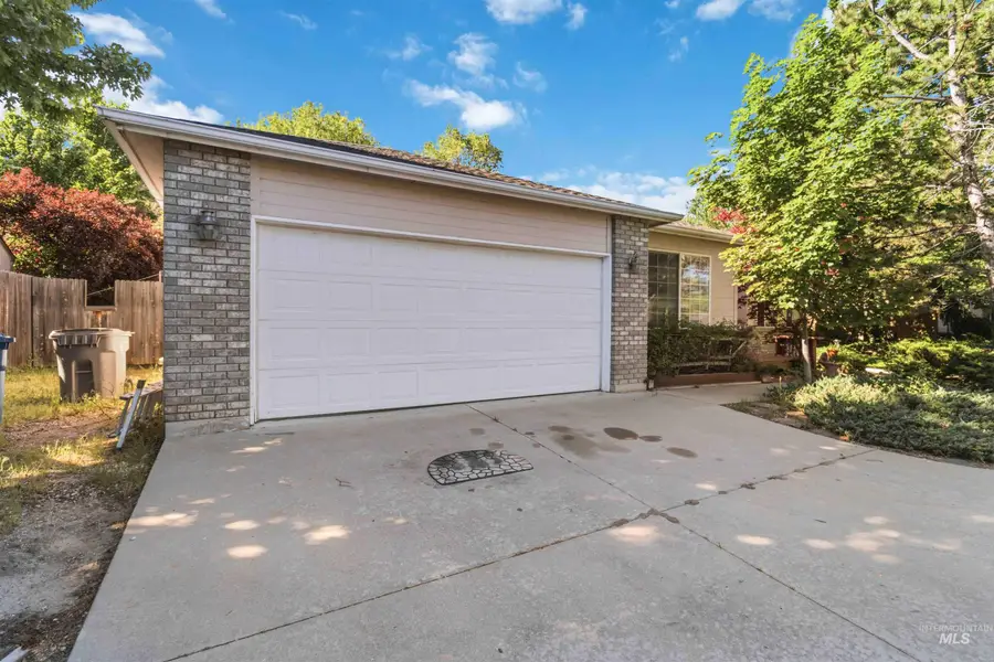 6482 S Lodgepole Pl, Boise, ID 83716 - #2