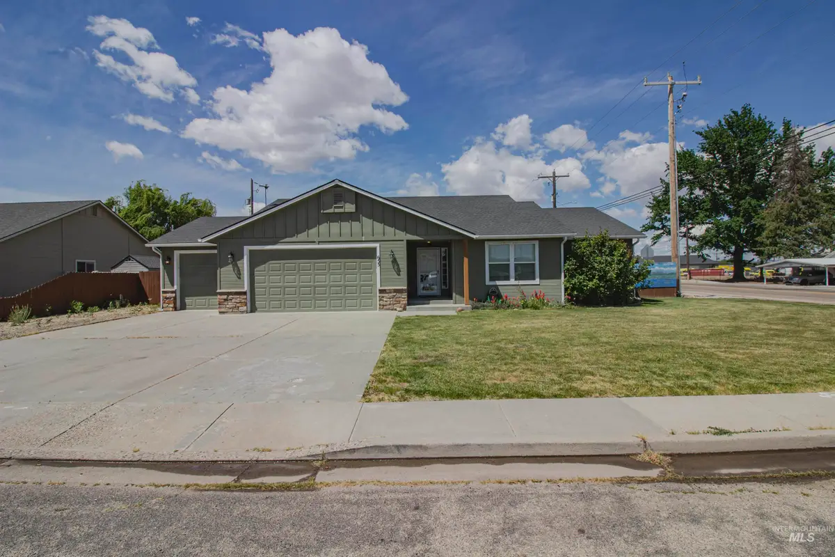 655 N 18th Street, Payette, ID 83661 - #1