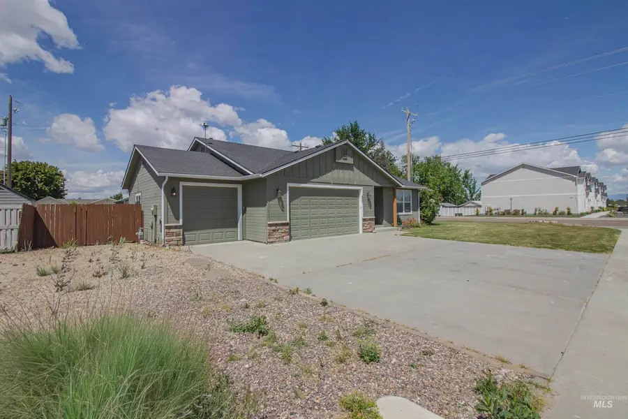 655 N 18th Street, Payette, ID 83661 - #2