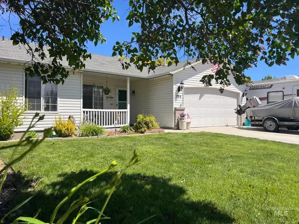 704 E Dooley Lane, Nampa, ID 83686