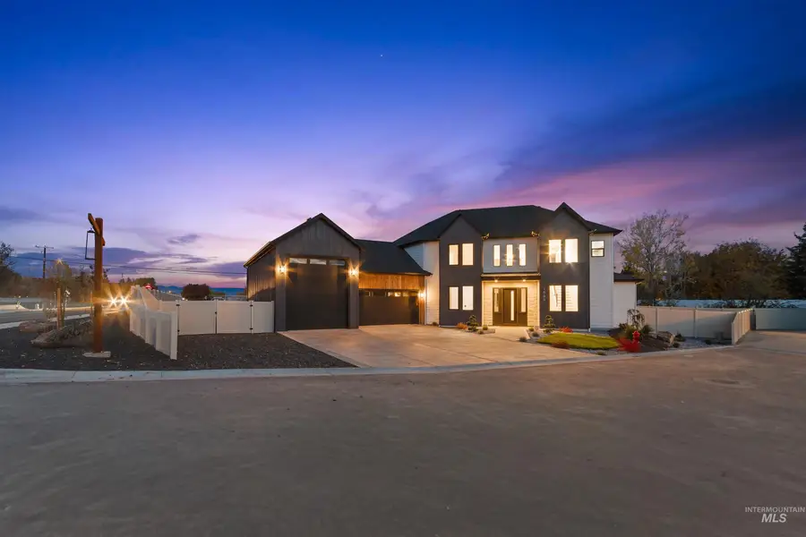 1590 N Watershed Ln, Star, ID 83669 - #3