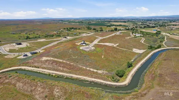 3288 Fly By Rd, New Plymouth, ID 83655