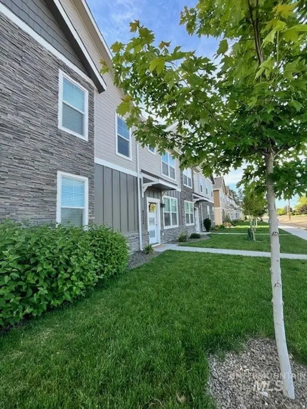 5990 S Jessenia Ln, Boise, ID 83709