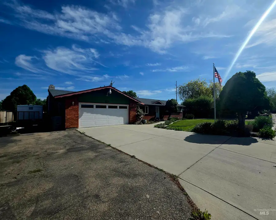 1012 W Camelot Dr, Nampa, ID 83651 - #2