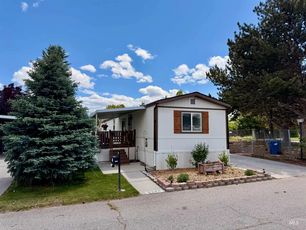 5244 N North Glen Ln, Boise, ID 83714 - #1
