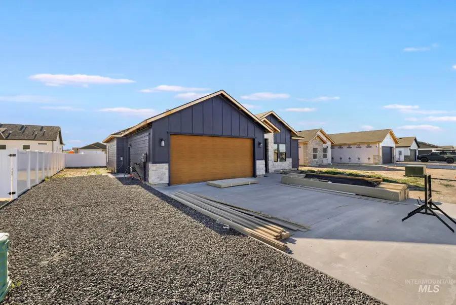 2006 Regan St, Jerome, ID 83338 - #2