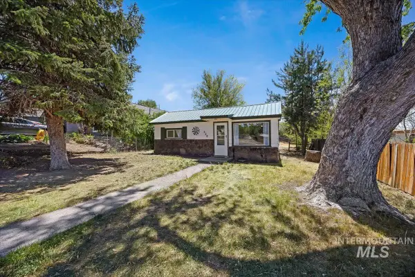 320 E North St., Hagerman, ID 83332