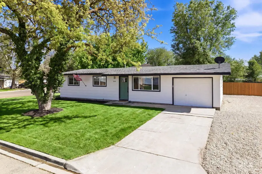 803 Smith Ave, Nampa, ID 83651 - #3