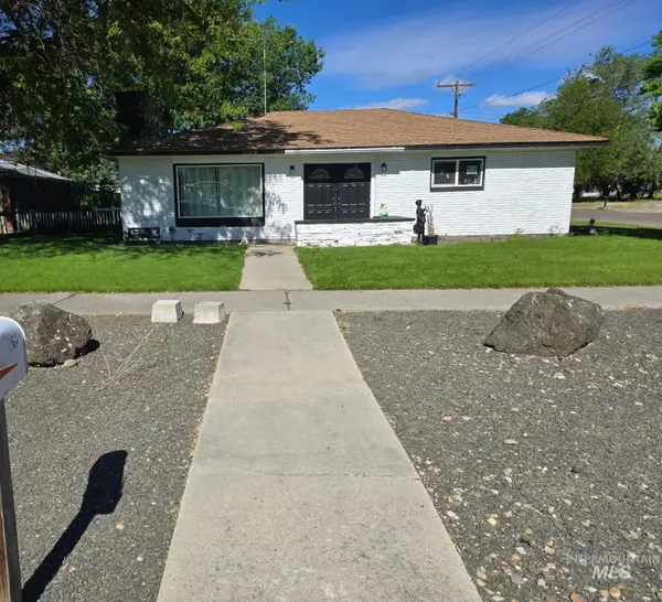 187 NW 3rd Street, Ontario, OR 97914
