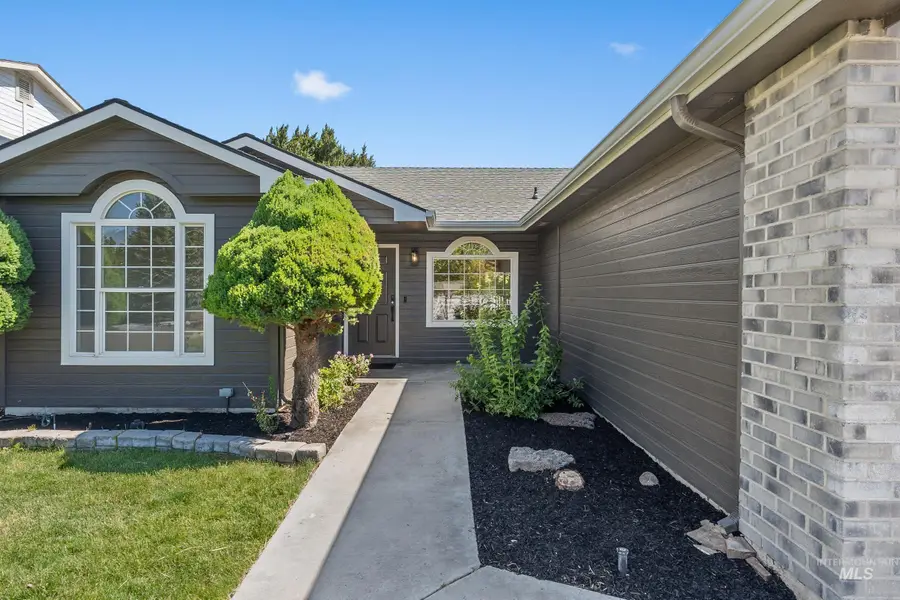 94 S Greenscape Lane, Nampa, ID 83687 - #2