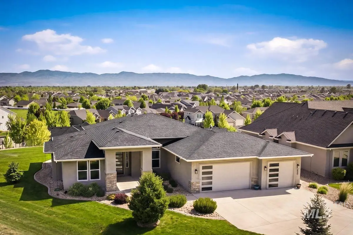 2000 E Lodge Trail Dr, Meridian, ID 83642 - #1
