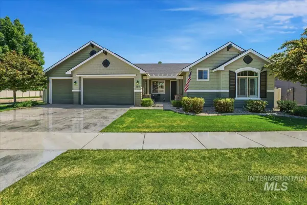 798 N Tullshire Way, Eagle, ID 83616