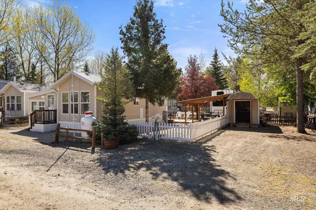33/35 A Street, Cascade, ID 83611 - #1