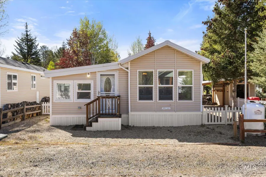 33/35 A Street, Cascade, ID 83611 - #2