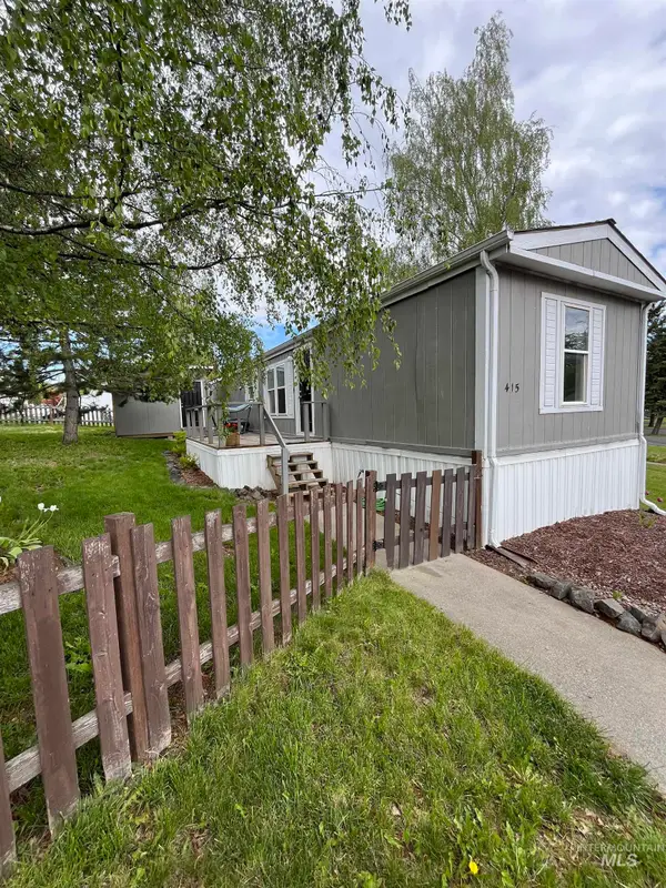411 N Almon #415, Moscow, ID 83843
