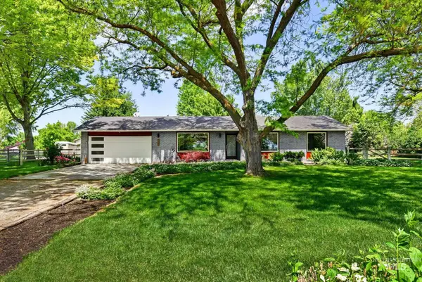 882 W Steeple View Dr, Eagle, ID 83616