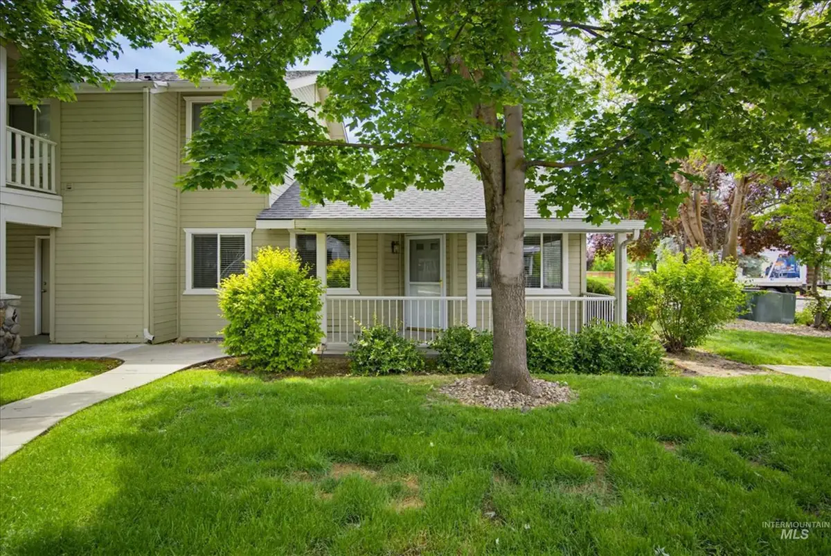 433 W W State St, Eagle, ID 83616 - #1