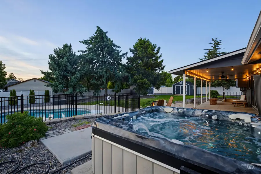 11800 W Reutzel Dr, Boise, ID 83709 - #2