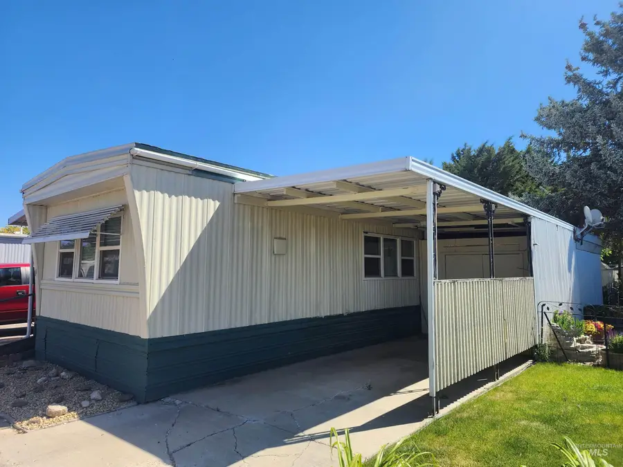 1715 W Flamingo Sp. 18, Nampa, ID 83651 - #3