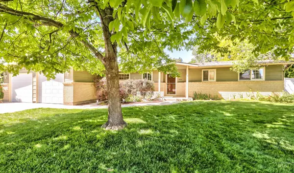 9620 W Halstead Dr, Boise, ID 83704