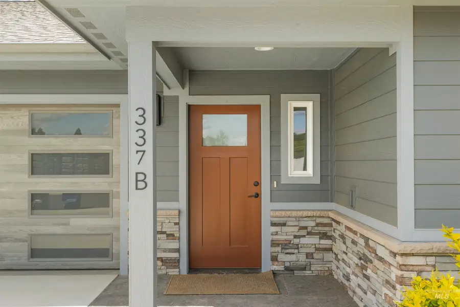 337 Park Dr #B, Lewiston, ID 83501 - #2