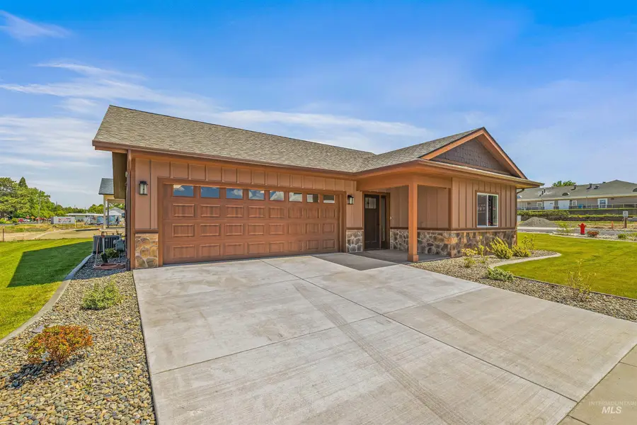 332 Park Dr, Lewiston, ID 83501 - #3
