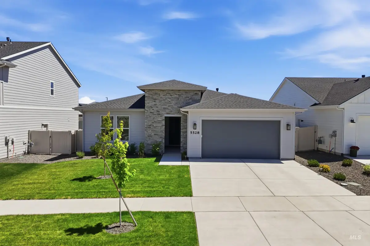 5528 N Lornwood Ave, Meridian, ID 83646 - #1