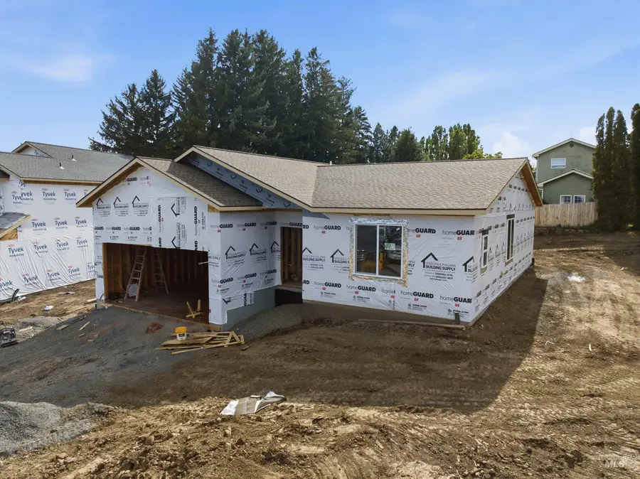 2812 Cyprus Court, Moscow, ID 83843 - #2
