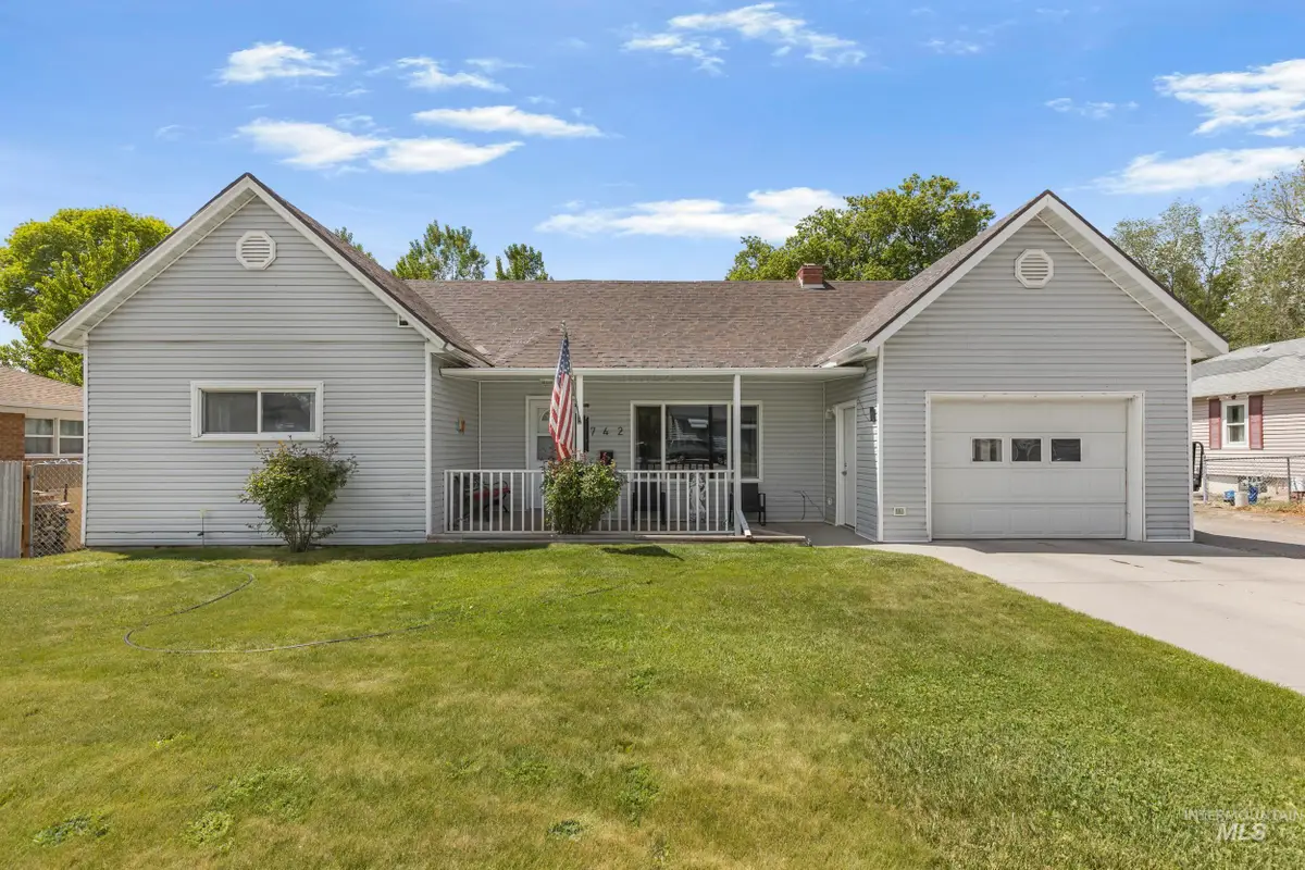 742 Fort Hall Ave, American Falls, ID 83211 - #1