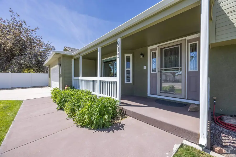 915 S Camas Street, Nampa, ID 83686 - #2