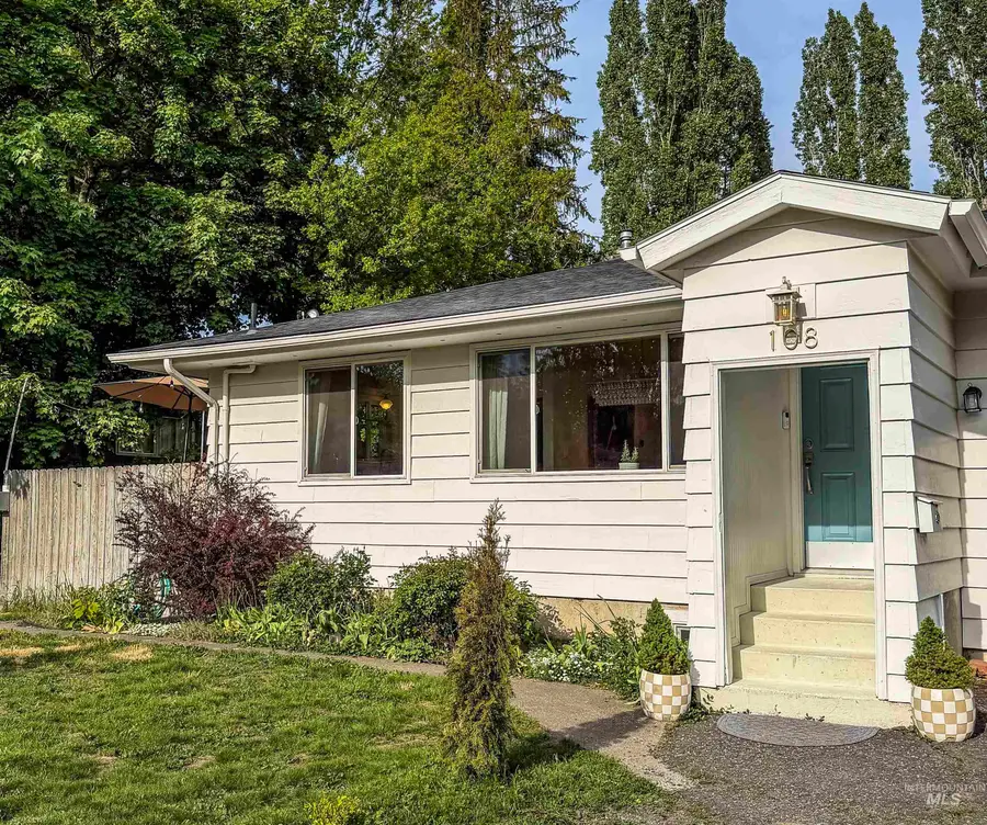 108 N Cleveland St, Moscow, ID 83843 - #2