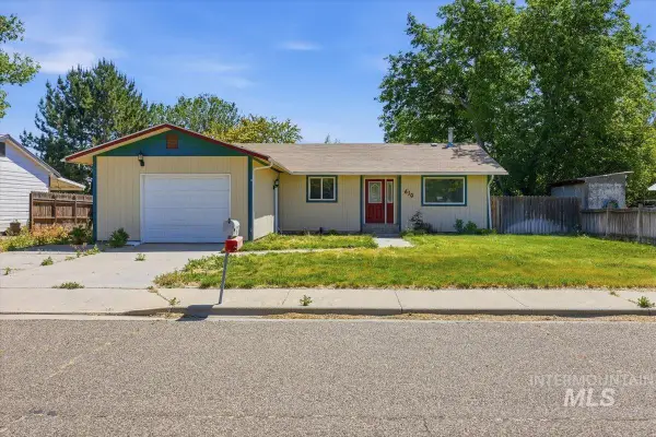610 NW 16th Street, Ontario, OR 97914