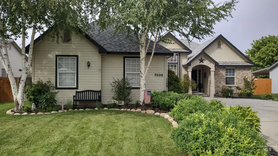 7332 Newbrook Dr, Nampa, ID 83687 - #2