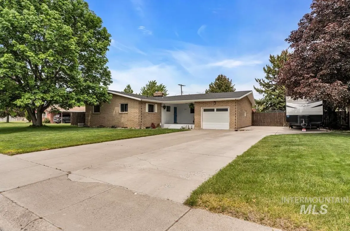 216 Nancy Dr, Burley, ID 83318 - #1
