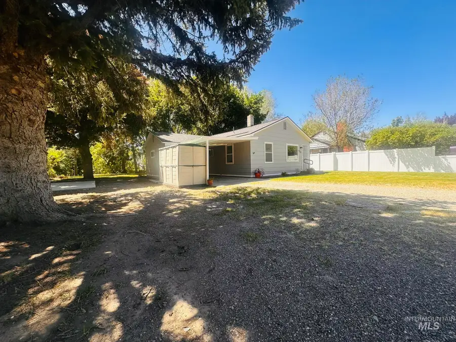 420 E 3rd St., Shoshone, ID 83352 - #3